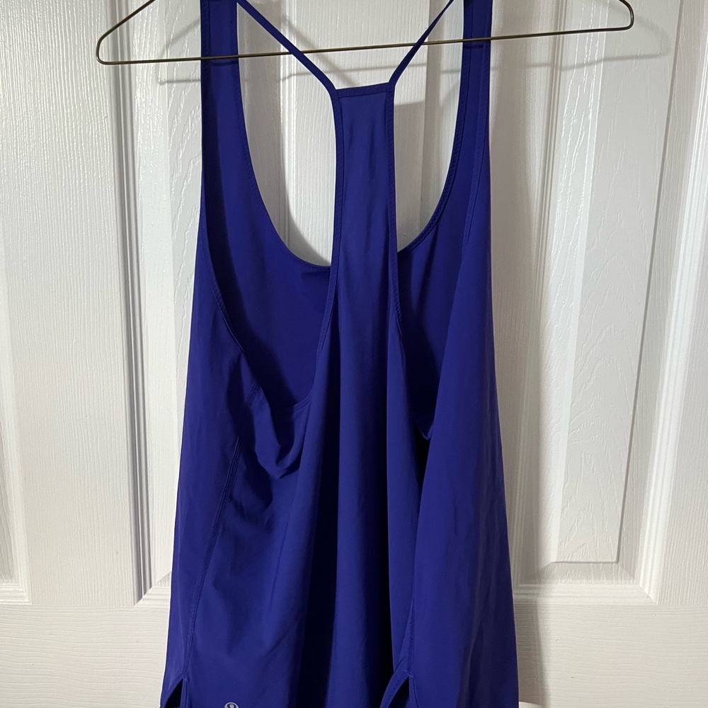 Lululemon workout top